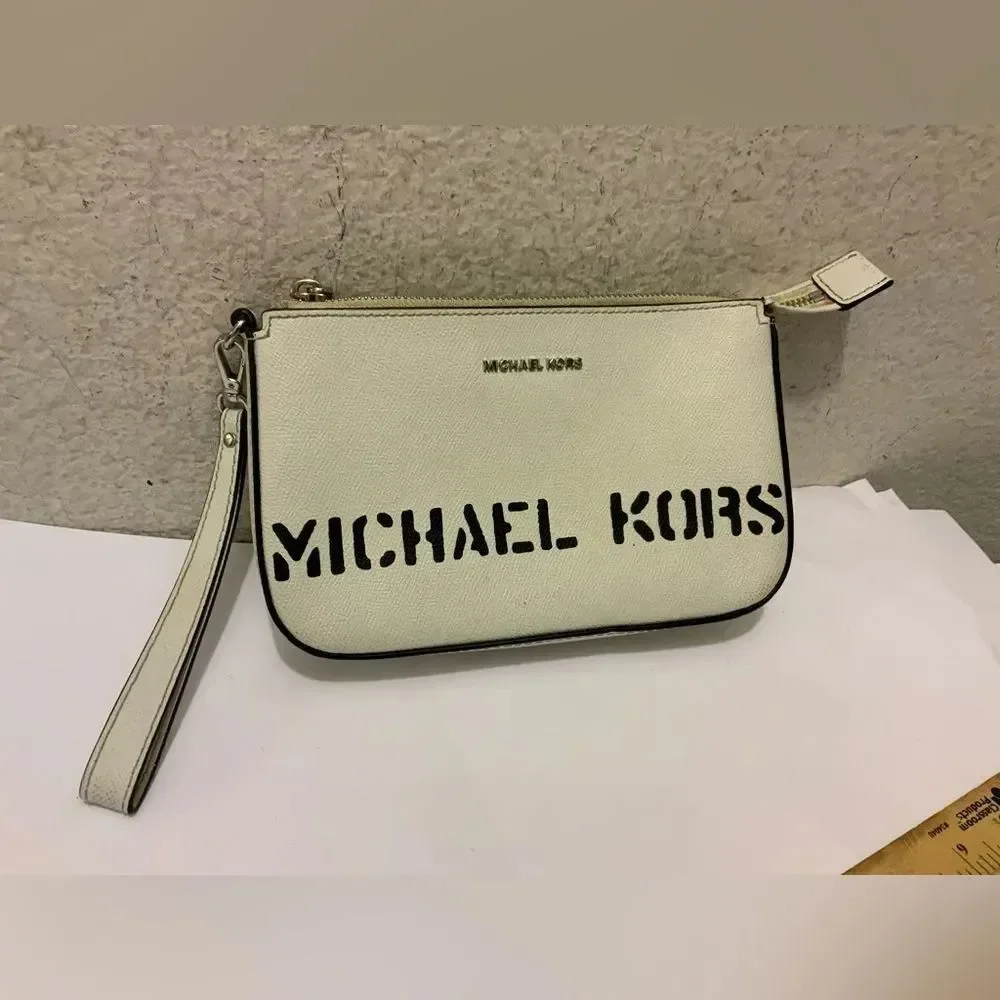 Michael Kors Saylor Large white Pouchette Wristlet